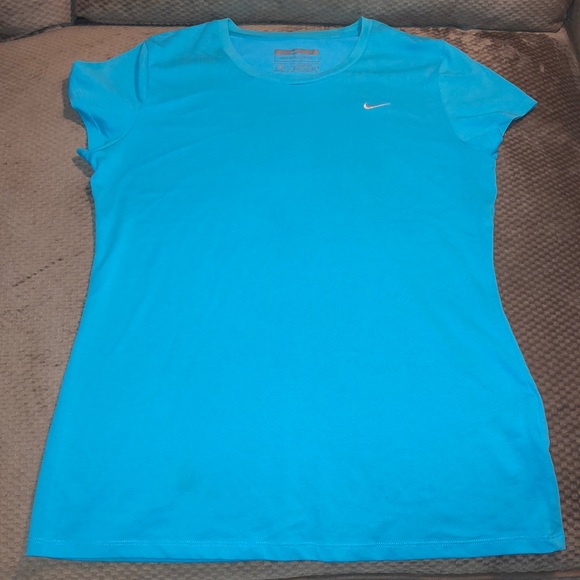 Nike Tops - Nike FIT DRY Sports Tee: XL Nike Tops - Nike FIT DRY Sports Tee: XL